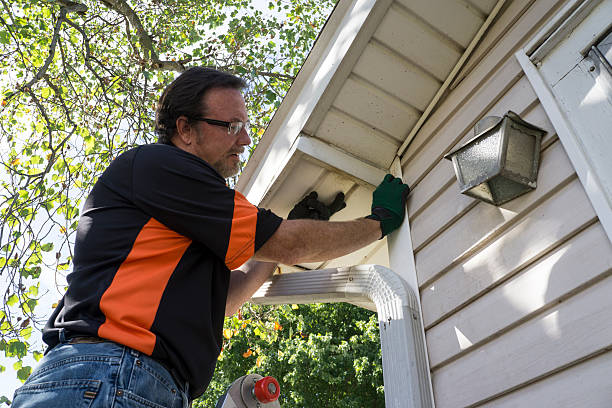 Siding Removal and Disposal in Fairplains, NC